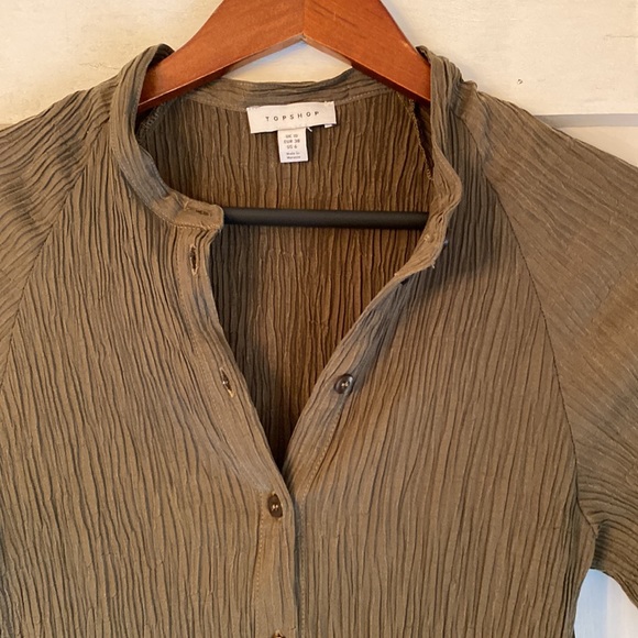 Topshop textured chuck on mini shirt dress in khaki. Great condition. Size 6. - Picture 6 of 8